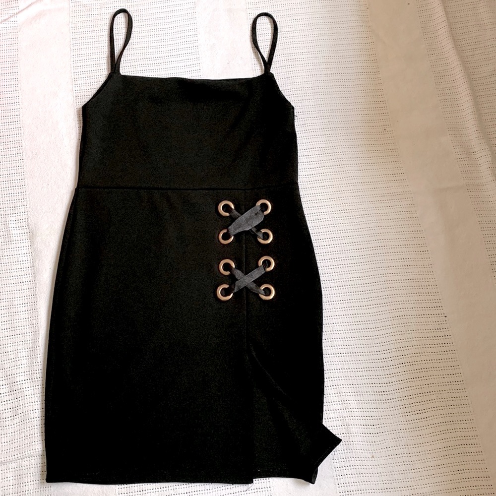 PrettyLittleThing Black Strapless Dress
